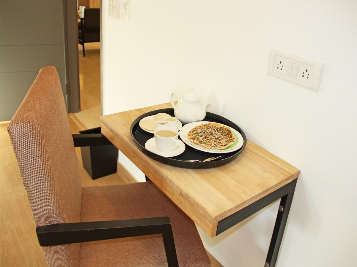 Oyo Townhouse 5 Jubilee Hills Otel Haydarabad Dış mekan fotoğraf